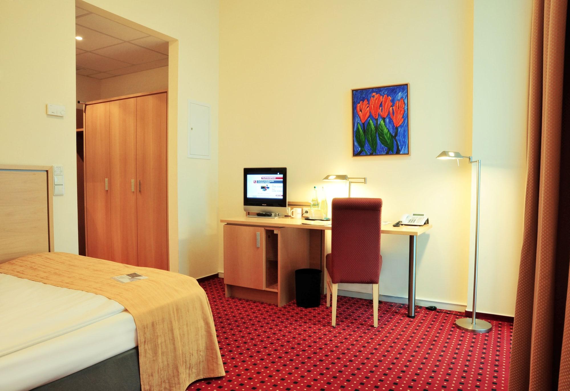 Airporthotel Berlin-Adlershof Exterior foto